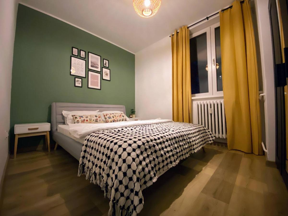 Central Cozy Apartment North Railway St - 4 Min Walk Bucharest Exterior photo