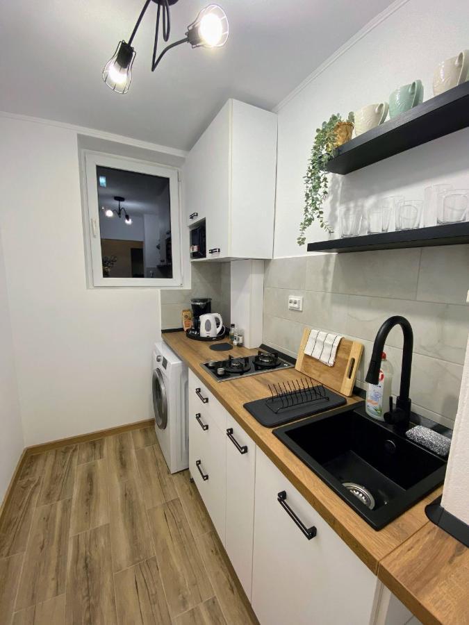 Central Cozy Apartment North Railway St - 4 Min Walk Bucharest Exterior photo